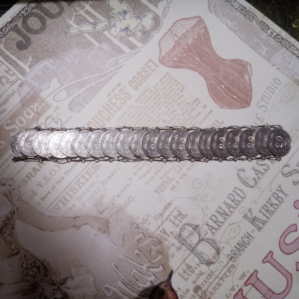RARE✨Vintage 720 Silver Coin Bracelet - Picture 4 of 6